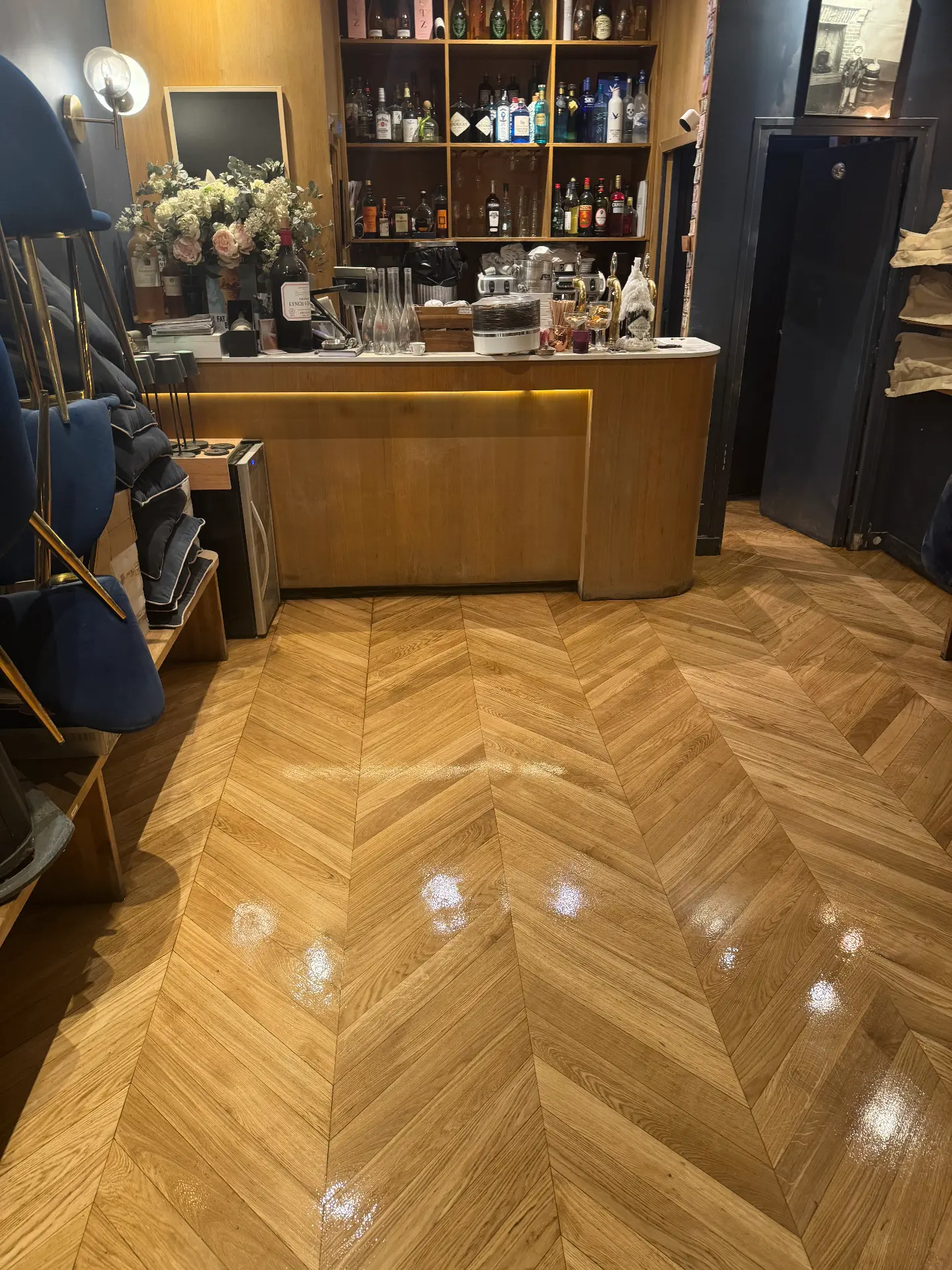 Après — Chevrons — bar parisien